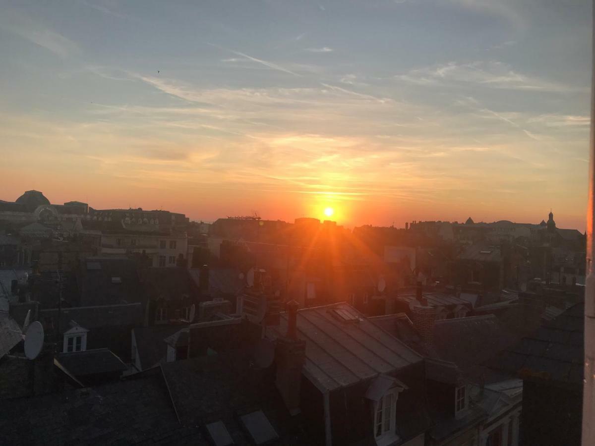 Le Cocooning T2 Renove Et 5Min A Pied De La Mer Au Coeur De Trouville Экстерьер фото